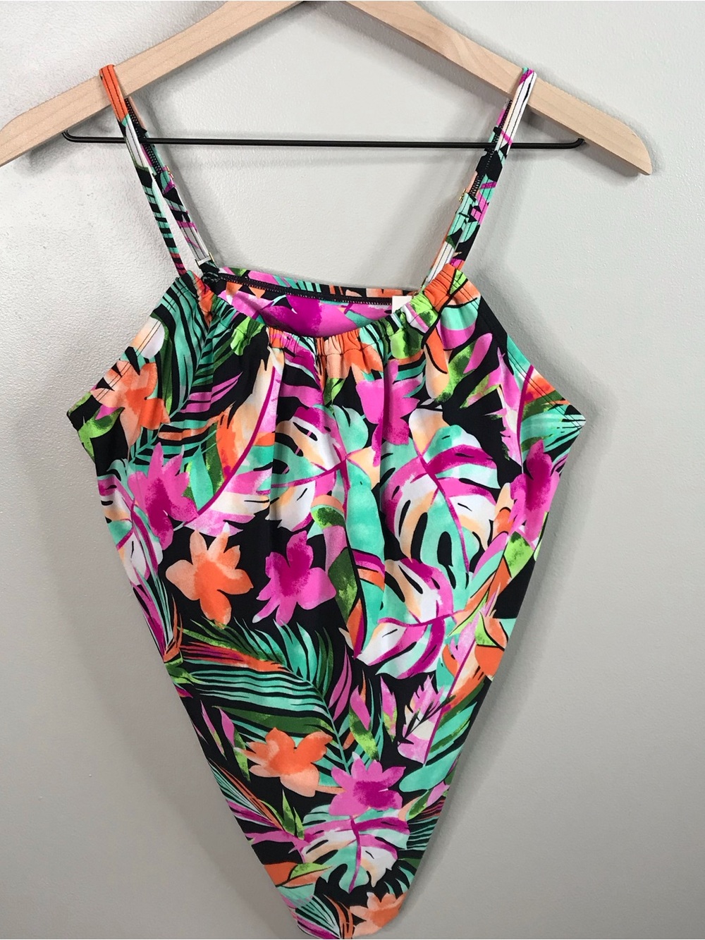 Beyond Control Tropical Floral Scoop-Back Tankini Top Sz 12 NWT